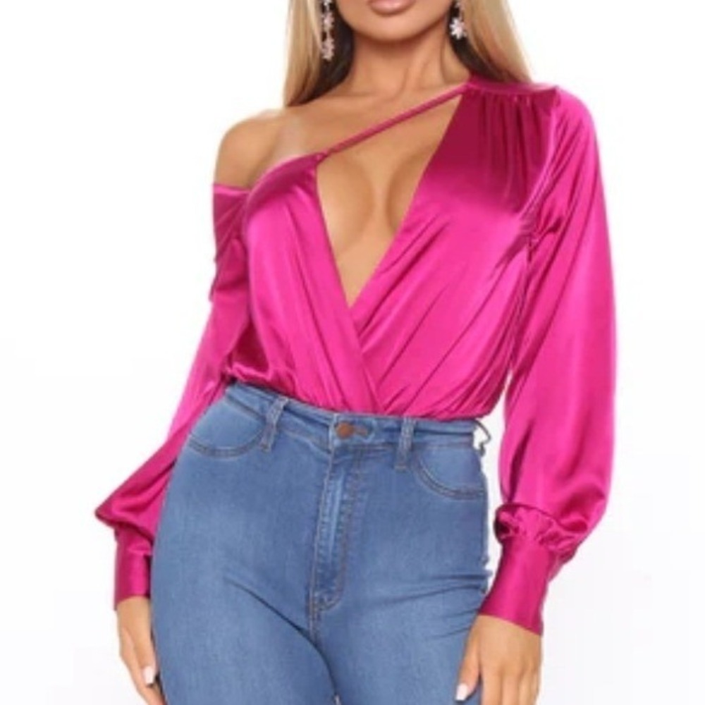 NWT Fashion Nova Sitting Pretty‎ Satin Bodysuit Fuchsia Pink Long Sleeve Large